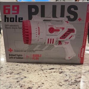 69 Hole Plus Bubble Gun - brand new